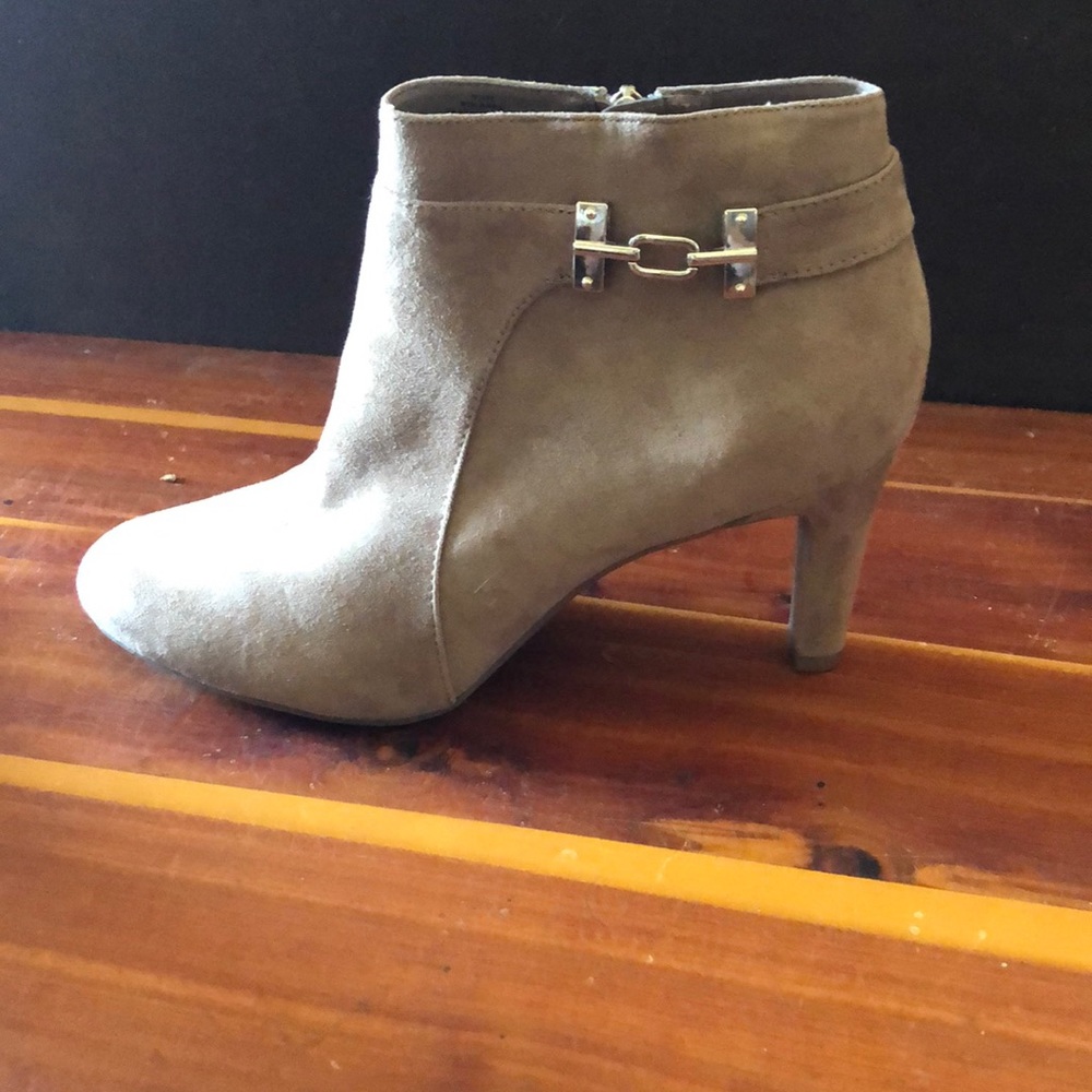 Bandolino booties